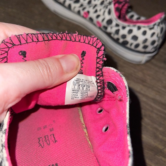 Converse - Picture 8 of 10